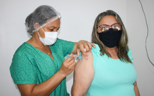 Vacinação COVID-19 - Profissionais da Educação.