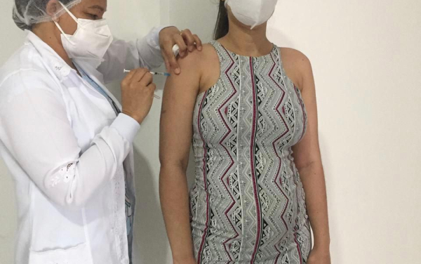 Vacinação COVID-19