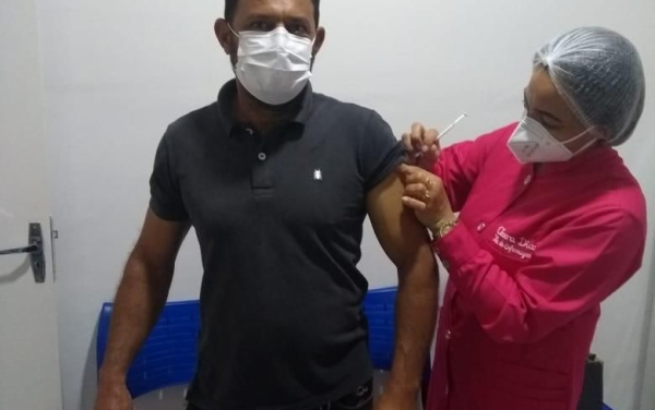 GRANITO AVANÇA NA VACINAÇÃO CONTRA A COVID-19.