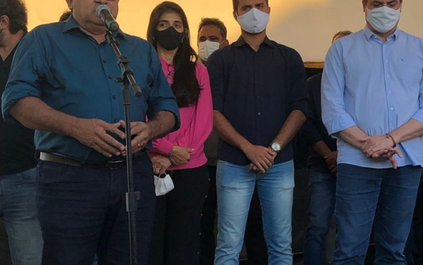 Visita do Governador de Pernambuco, Paulo Câmara, para a realização de assinaturas de diversos projetos.