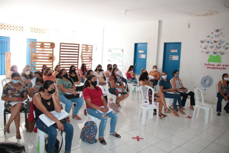 Formação do Currículo de Pernambuco para todos os Coordenadores e Professores da Educação Infantil e Anos iniciais.