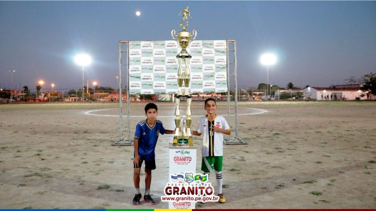 CAMPEONATO DE FUTEBOL DE CAMPO MOVIMENTA ESPORTE EM GRANITO.