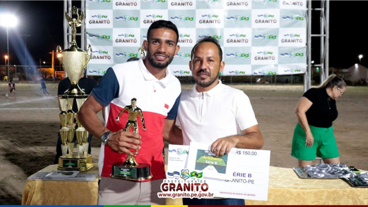 CAMPEONATO DE FUTEBOL DE CAMPO MOVIMENTA ESPORTE EM GRANITO.