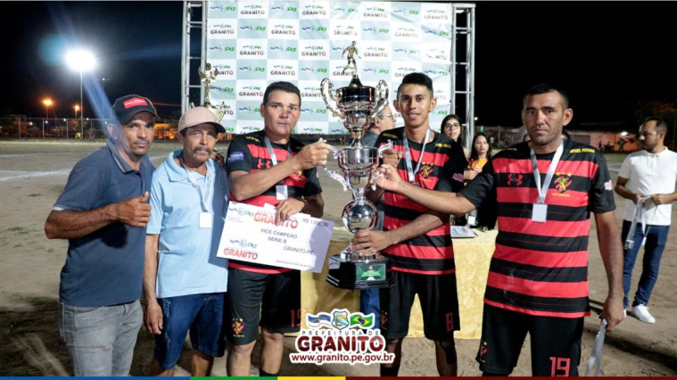 CAMPEONATO DE FUTEBOL DE CAMPO MOVIMENTA ESPORTE EM GRANITO.
