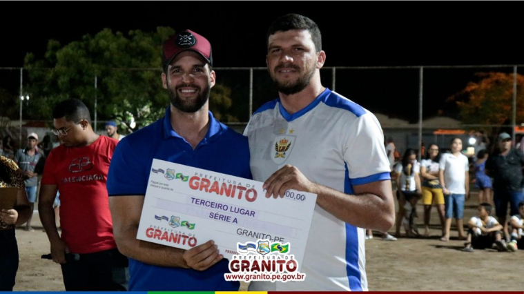 CAMPEONATO DE FUTEBOL DE CAMPO MOVIMENTA ESPORTE EM GRANITO.