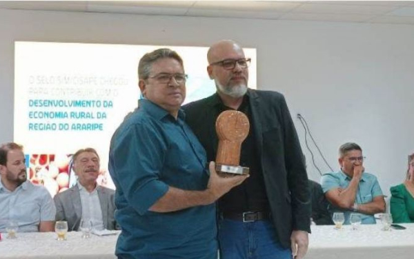 GRANITO: João Bosco recebe prêmio Prefeito Empreendedor do SEBRAE.