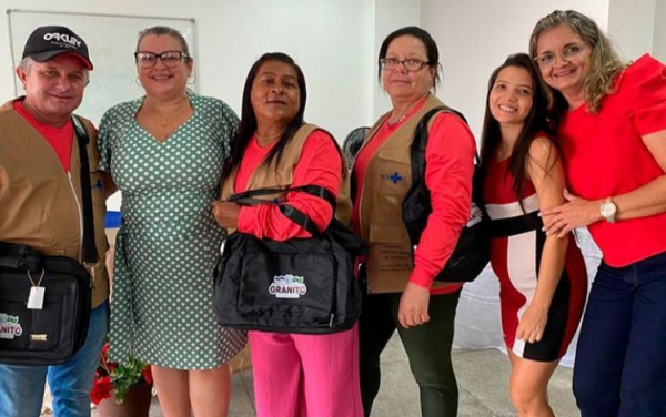 Entrega dos fardamentos e Kits aos ACS´s e ACE´s.