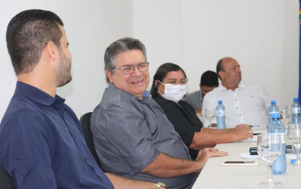 PODER EXECUTIVO E LEGISLATIVO EM PROL DE GRANITO!