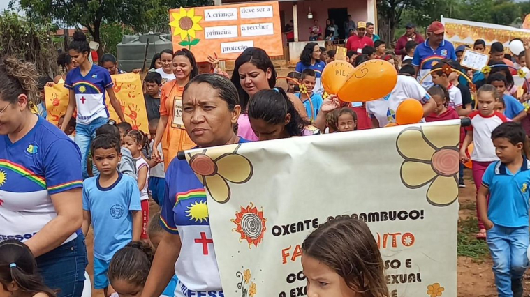 LAGOA NOVA FEZ BONITO NA MOBILIZAÇÃO EM PROL DA CAMPANHA MAIO LARANJA.