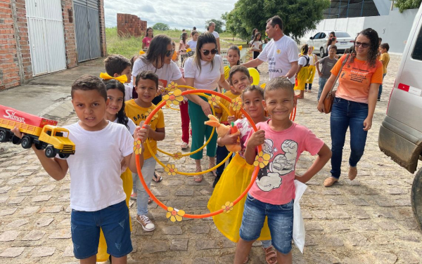 RANCHARIA FEZ BONITO NO ENCERRAMENTO DA CAMPANHA MAIO LARANJA.