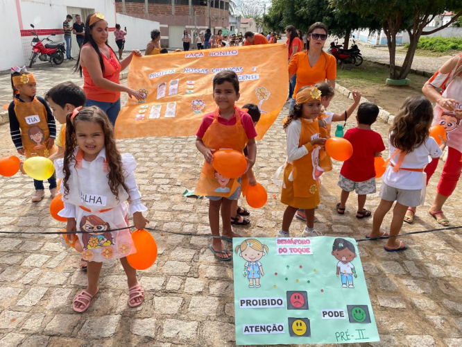 RANCHARIA FEZ BONITO NO ENCERRAMENTO DA CAMPANHA MAIO LARANJA.