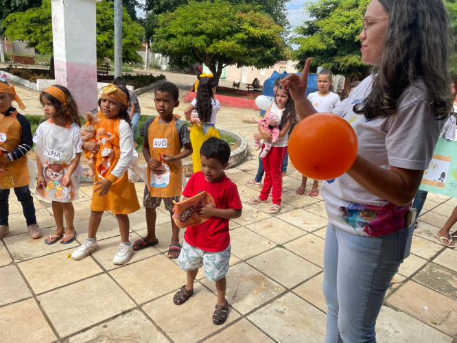 RANCHARIA FEZ BONITO NO ENCERRAMENTO DA CAMPANHA MAIO LARANJA.