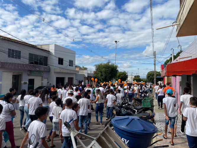 REGISTROS DA MOBILIZAÇÃO EM PROL DA CAMPANHA MAIO LARANJA EM GRANITO!