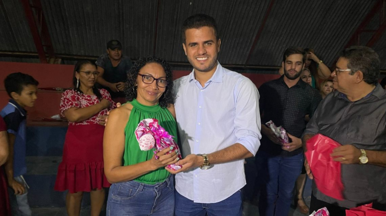 Registros do evento em prol do Dia Das Mães.