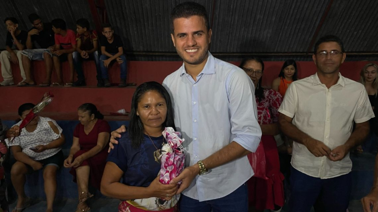 Registros do evento em prol do Dia Das Mães.