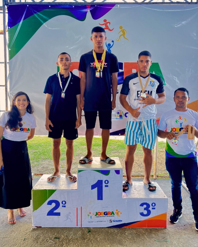 Orgulho que corre no peito! Entrega das medalhas do atletismo nos Jogos Escolares de Granito