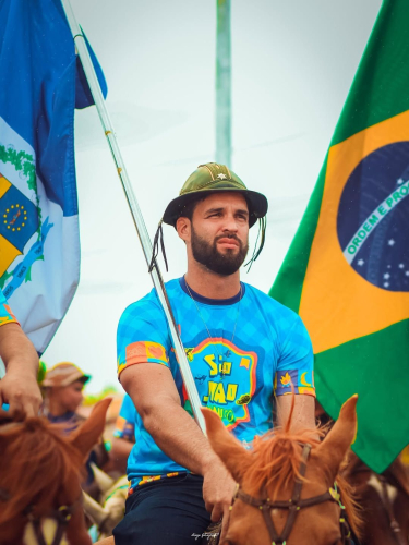 Cavalgada Rosalvo Xavier emociona público na programação do São João 2025 em Granito