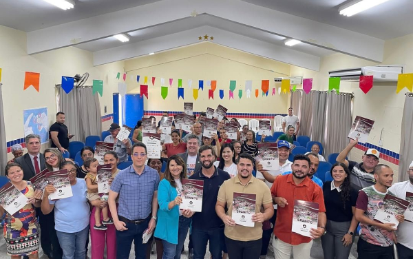 Programa Moradia Legal avança em Granito com entrega de escrituras a famílias do município